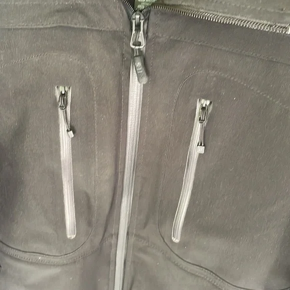 5.11 Men's Medium SABRE JACKET 2.0Tactical Wind and water repellant
